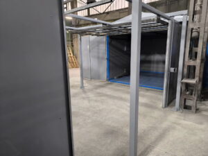 Линия порошковой окраски с транспортной системой